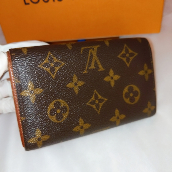 💥SOLD💥Louis Vuitton wallet - Picture 13 of 16